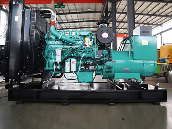 220KW東風(fēng)康明斯發(fā)電機組 220KW東風(fēng)康明斯發(fā)電機組